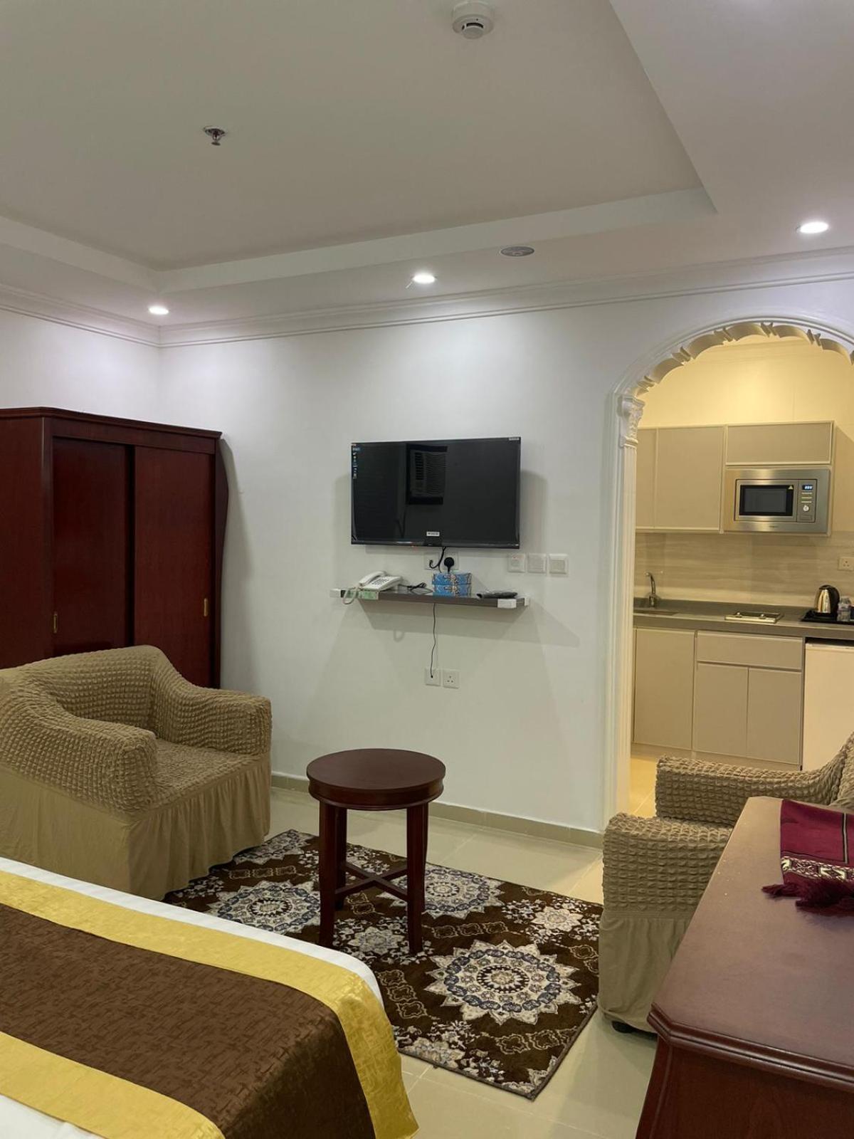 Al Manzil Almutmeez Aparthotel Jidda Exteriör bild