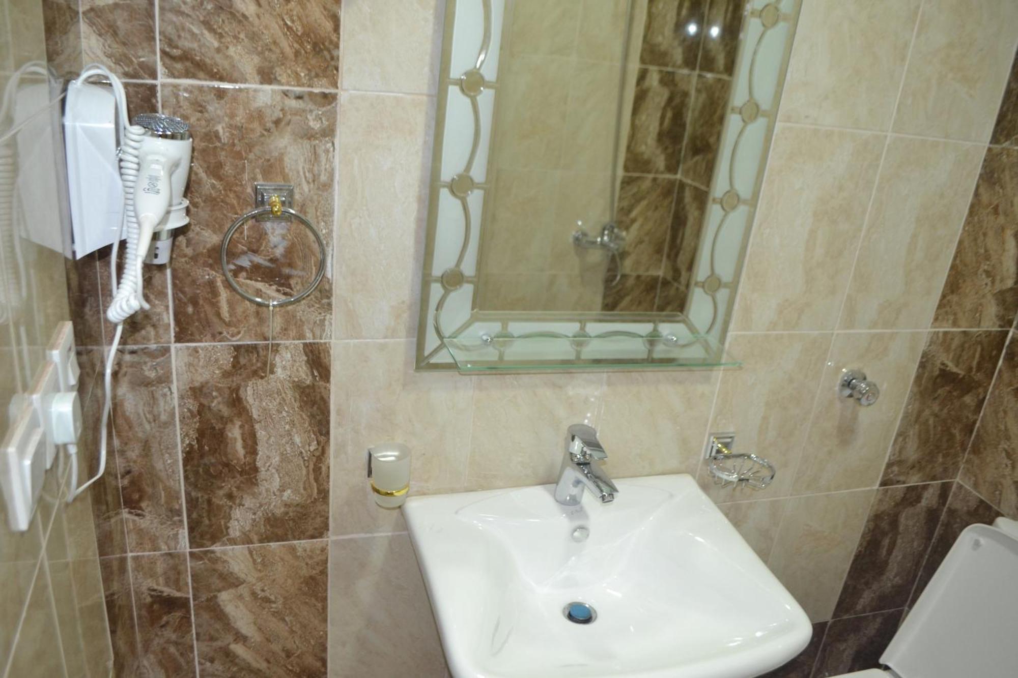 Al Manzil Almutmeez Aparthotel Jidda Rum bild