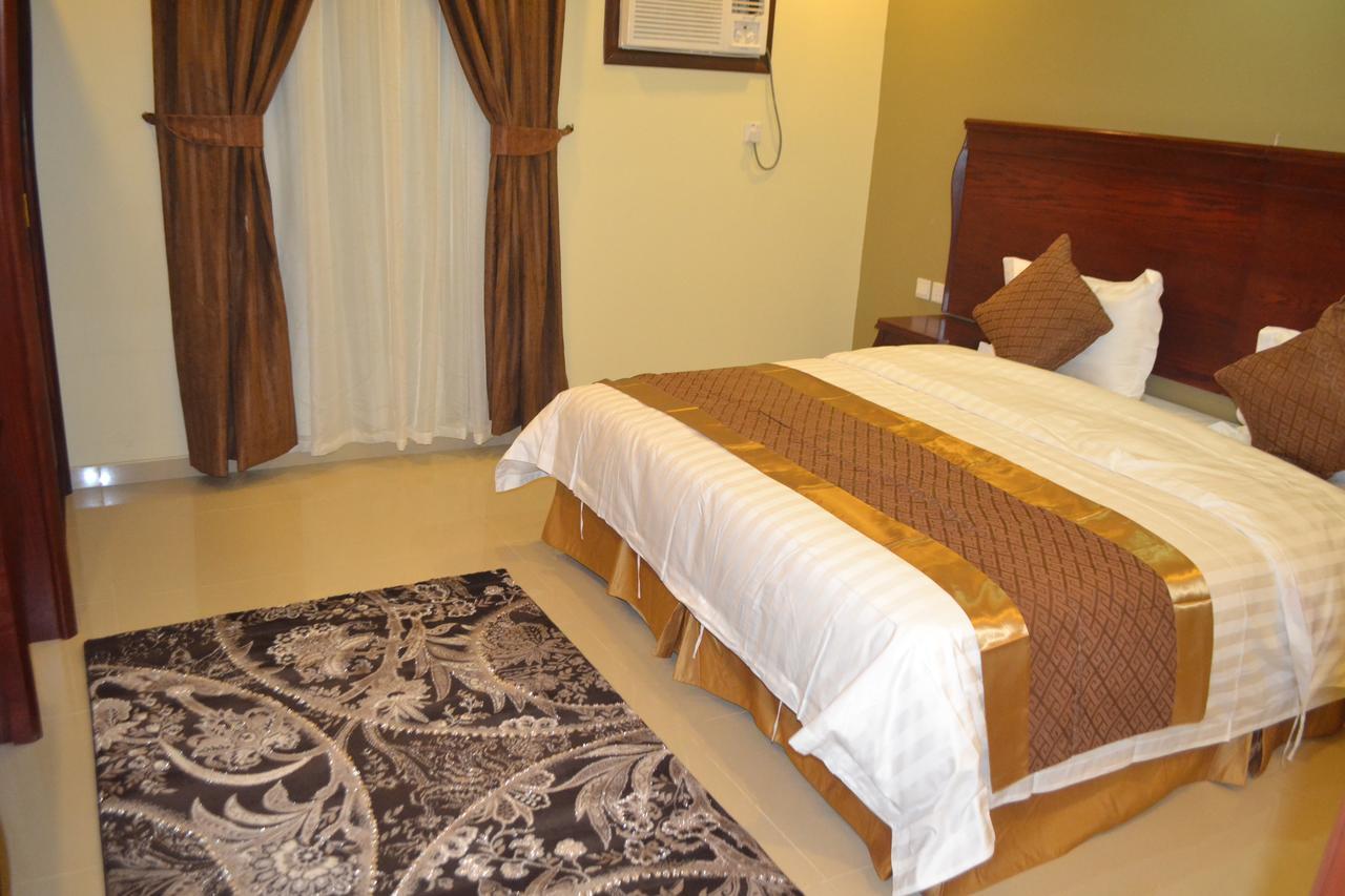 Al Manzil Almutmeez Aparthotel Jidda Rum bild